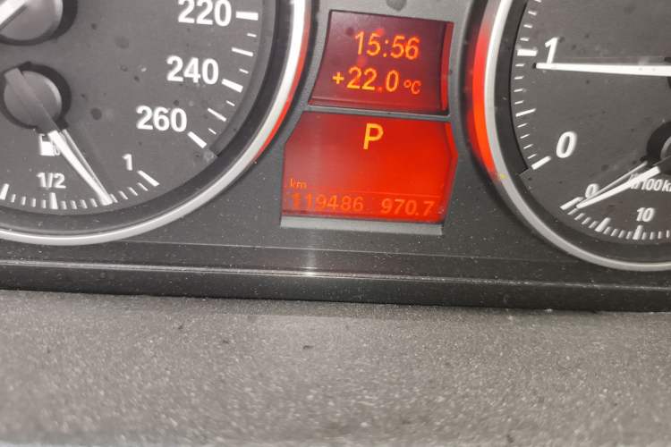 Used BMW X1 2013 sDrive18i Sport Design Package Odometer Close Up