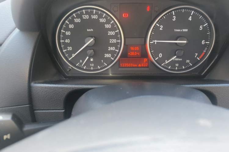 Used BMW X1 2013 sDrive18i Fashion Model Odometer Close Up