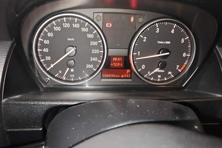 Used BMW X1 2013 sDrive18i Leading Model Odometer Close Up