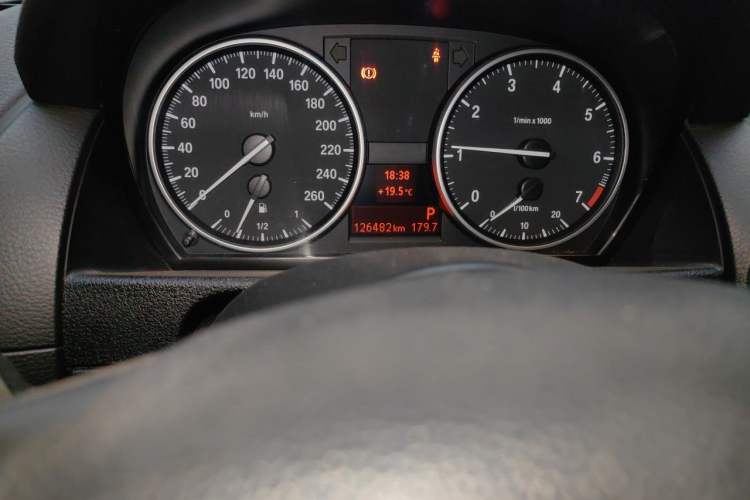 Used BMW X1 2013 sDrive20i Sports Design Package Odometer Close Up