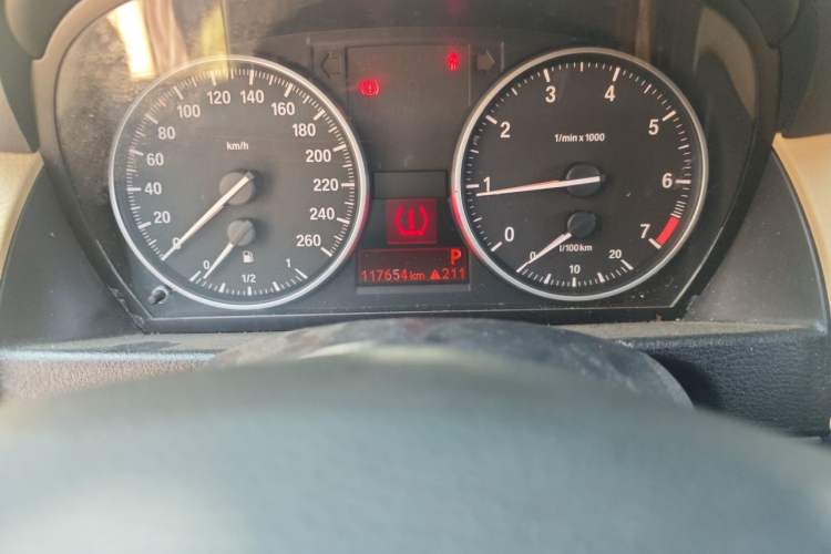 Used BMW X1 2013 sDrive18i Leading Model Odometer Close Up