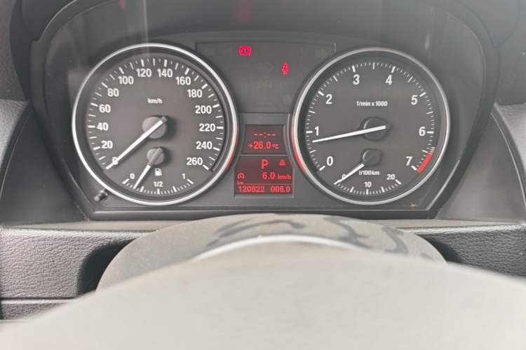 Used BMW X1 2013 sDrive18i Sport Design Package Odometer Close Up