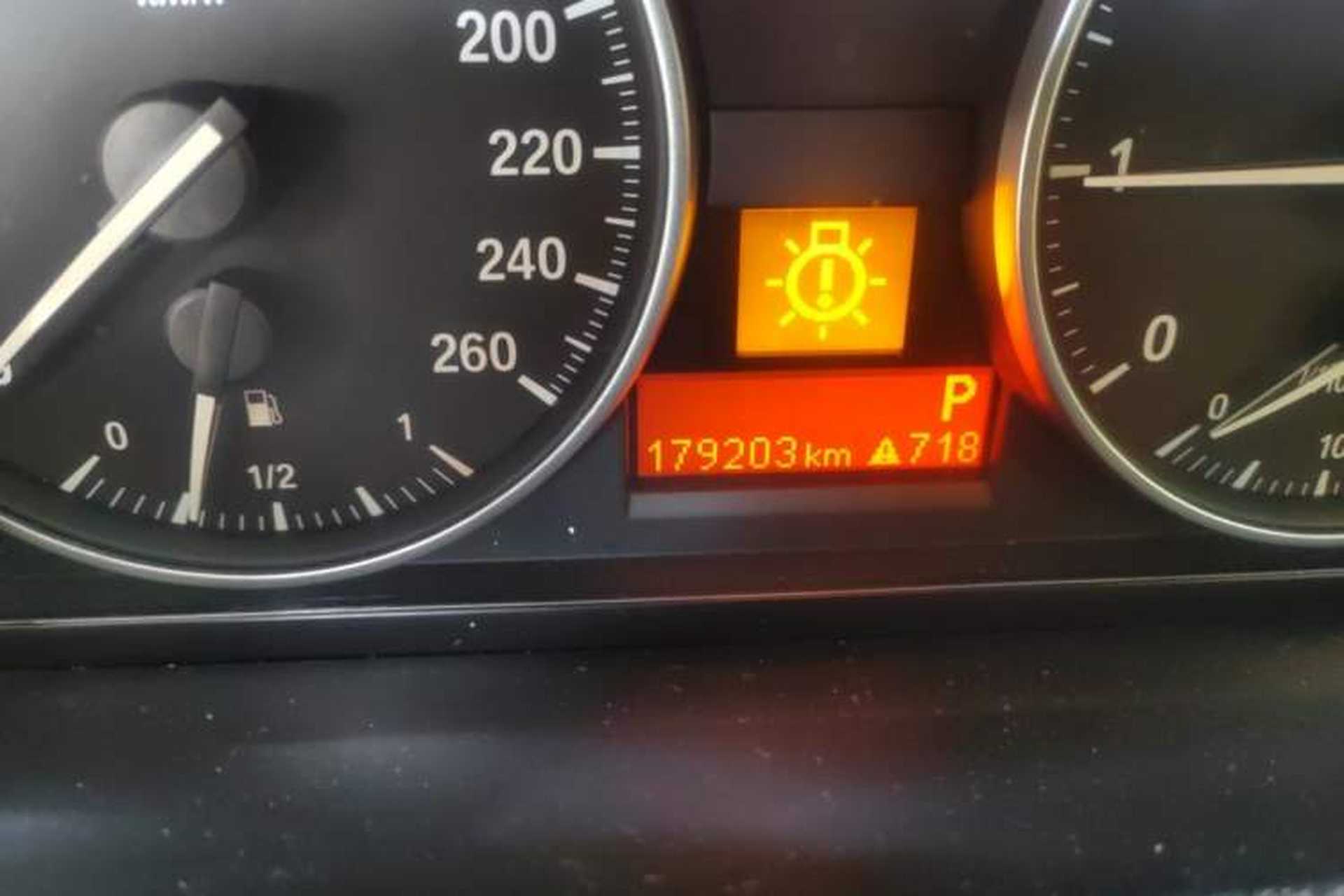 Used BMW X1 2013 sDrive20i Sports Design Package Odometer Close Up