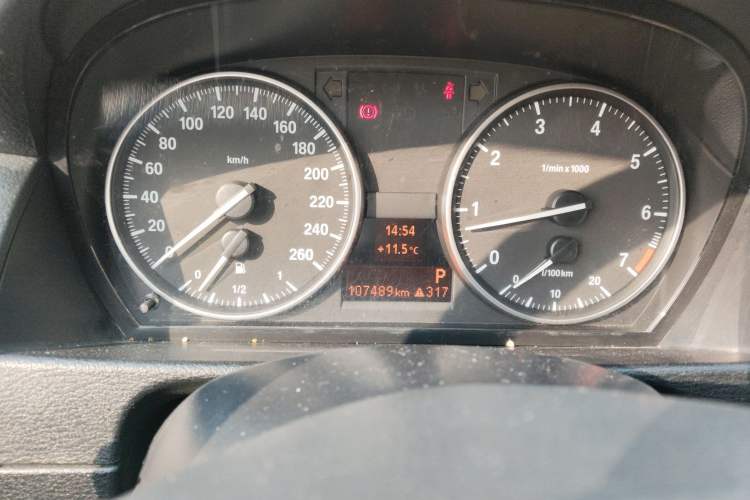 Used BMW X1 2013 sDrive18i Fashion Model Odometer Close Up