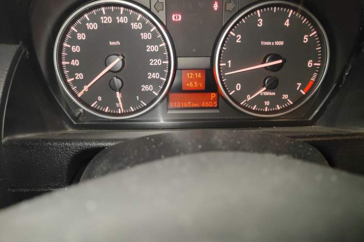 Used BMW X1 2013 sDrive18i Fashion Model Odometer Close Up