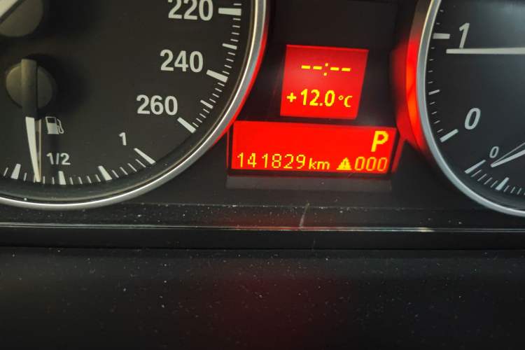 Used BMW X1 2013 sDrive18i Leading Model Odometer Close Up