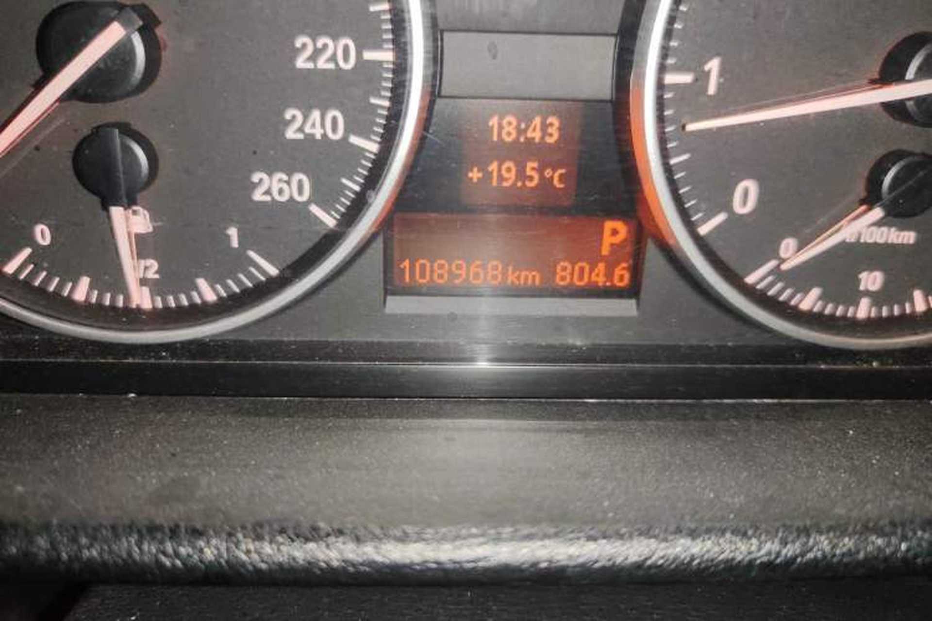 Used BMW X1 2013 sDrive18i Fashion Model Odometer Close Up