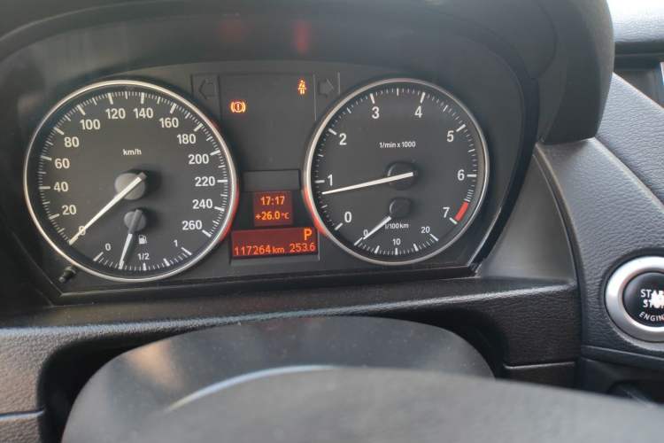Used BMW X1 2013 sDrive18i Fashion Model Odometer Close Up
