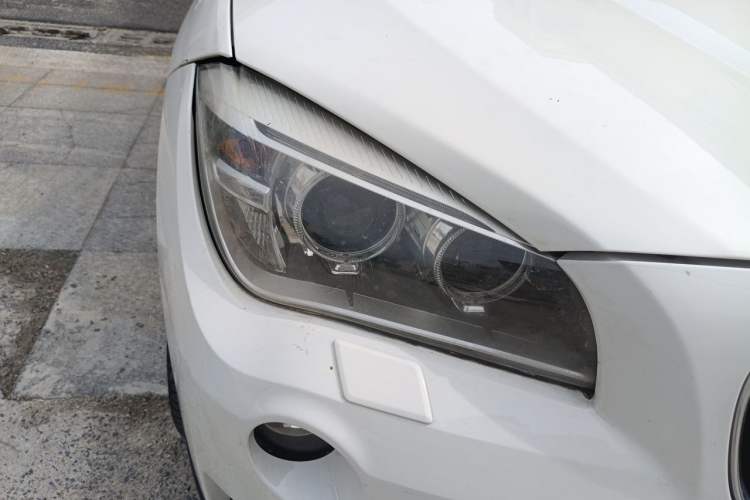 Used BMW X1 2013 xDrive20i X Design Package Right Front Headlight