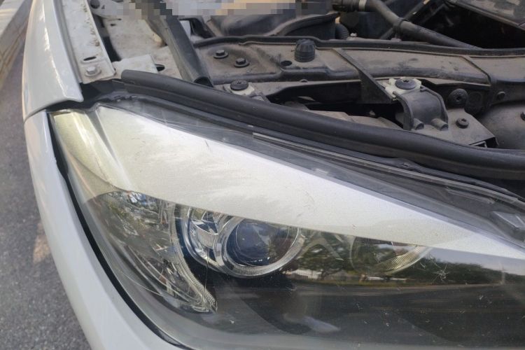 Used BMW X1 2013 sDrive18i Fashion Model Right Front Headlight