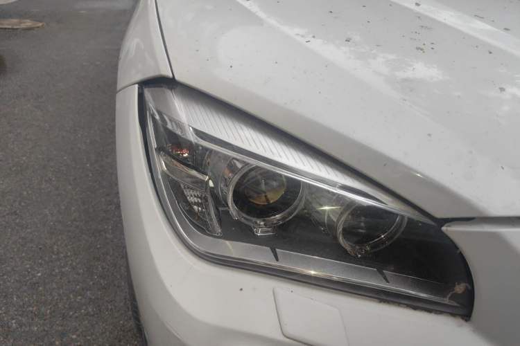 Used BMW X1 2013 sDrive20i Sports Design Package Right Front Headlight