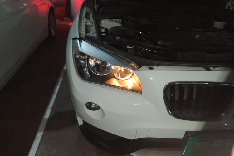 Used BMW X1 2013 sDrive18i Fashion Model Right Front Headlight