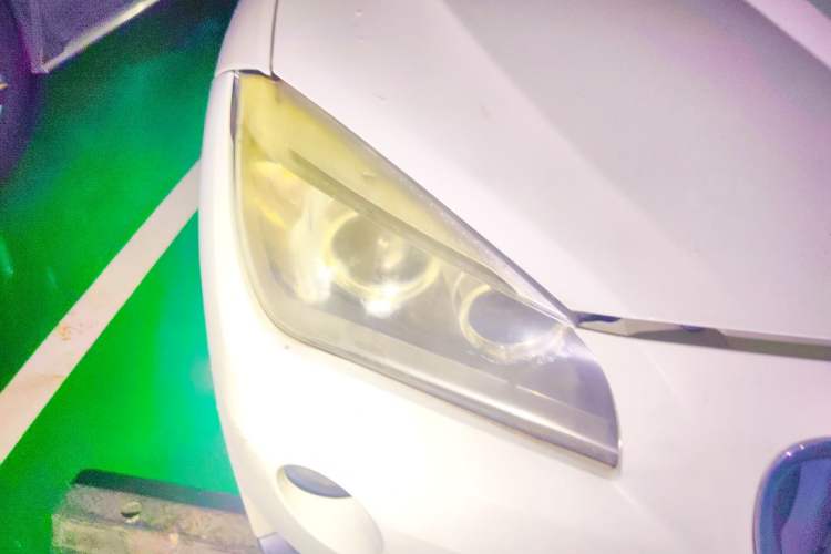 Used BMW X1 2013 sDrive18i Fashion Model Right Front Headlight
