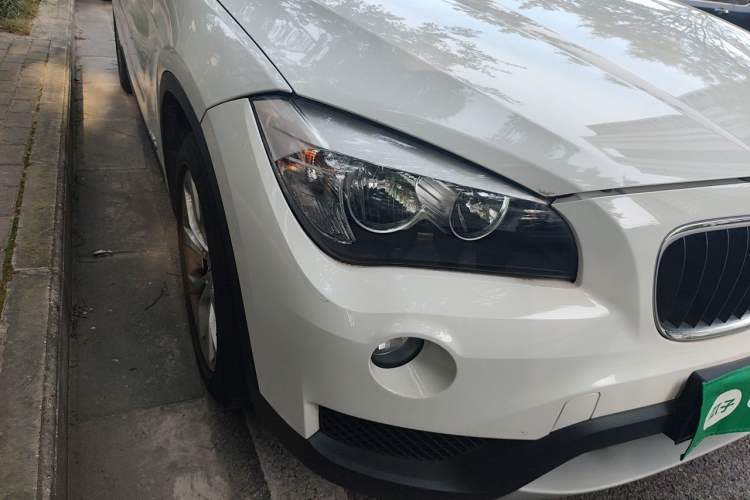 Used BMW X1 2013 sDrive18i Fashion Model Right Front Headlight