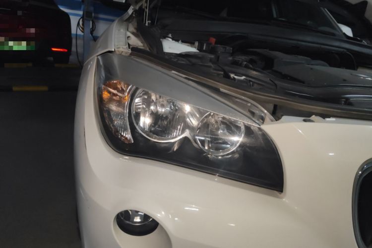 Used BMW X1 2013 sDrive18i Fashion Model Right Front Headlight