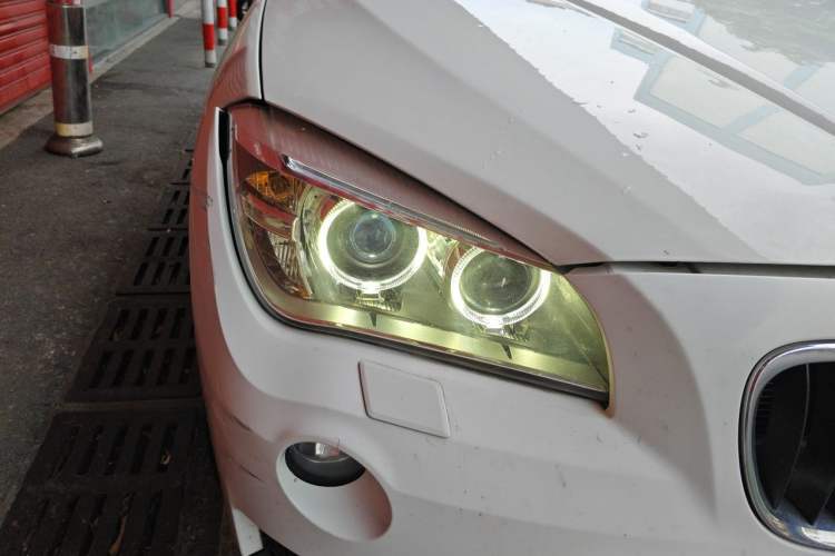 Used BMW X1 2013 sDrive18i Leading Model Right Front Headlight