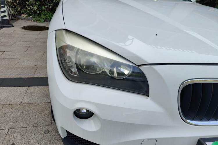 Used BMW X1 2013 sDrive18i Fashion Model Right Front Headlight
