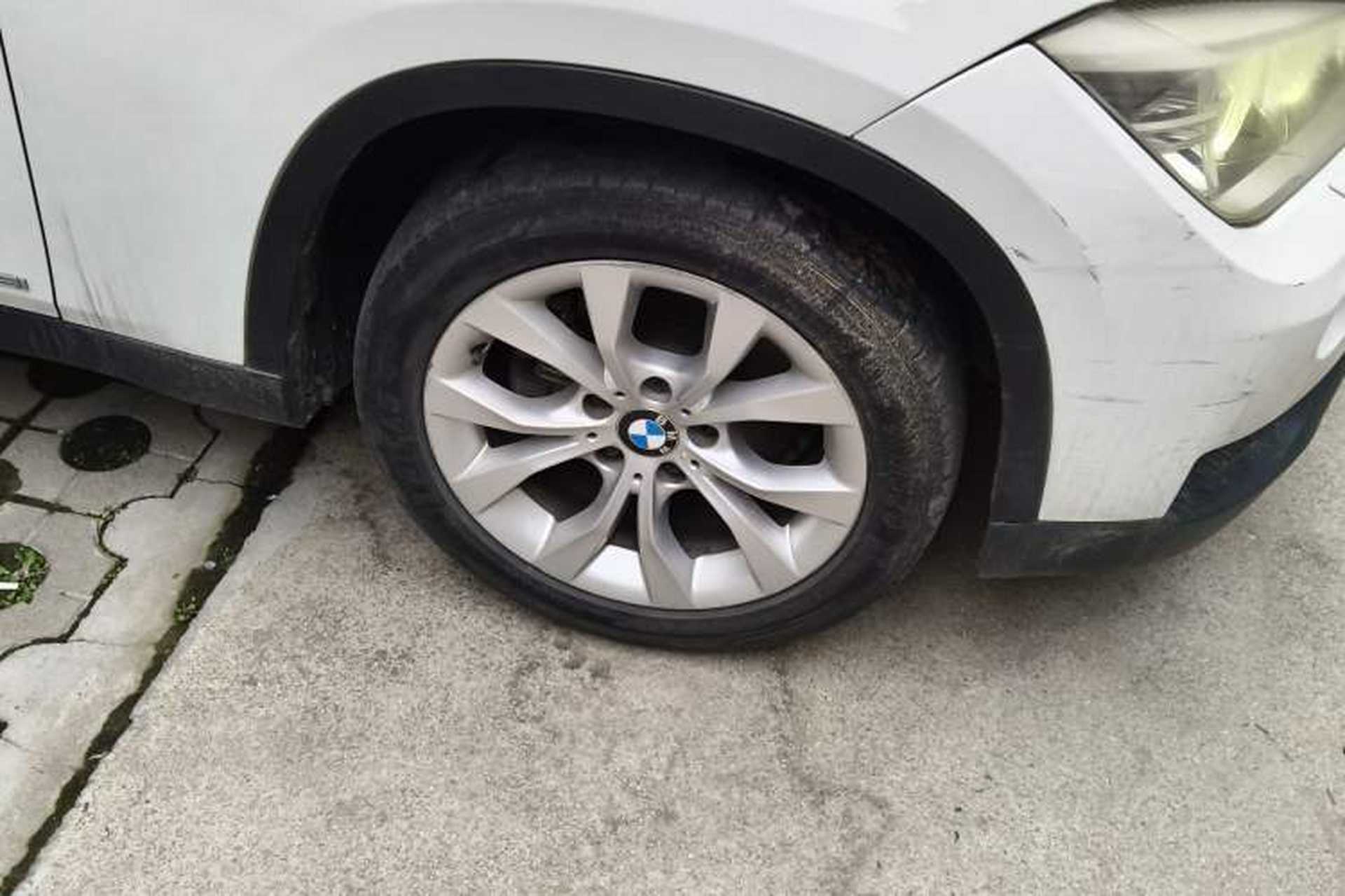 Used BMW X1 2013 sDrive18i Leading Model Right Front Wheel Hub