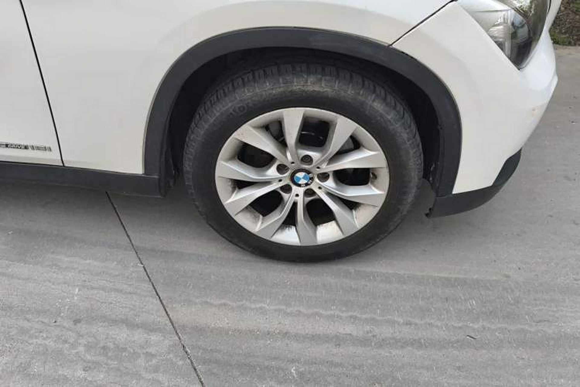 Used BMW X1 2013 sDrive18i Fashion Model Right Front Wheel Hub