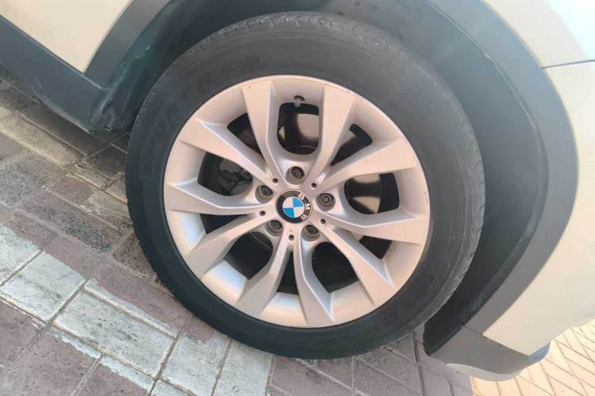 Used BMW X1 2013 sDrive18i Leading Model Right Front Wheel Hub