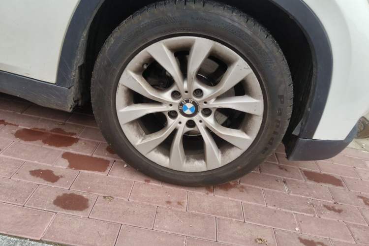 Used BMW X1 2013 sDrive18i Fashion Model Right Front Wheel Hub