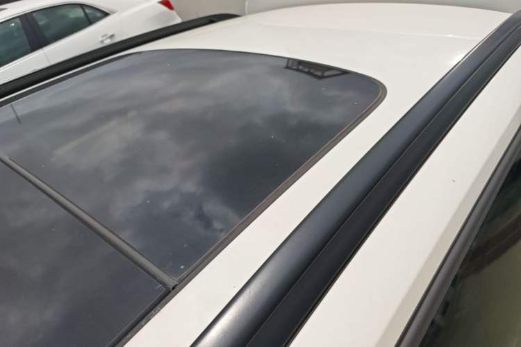 Used BMW X1 2013 sDrive18i Fashion Model Roof