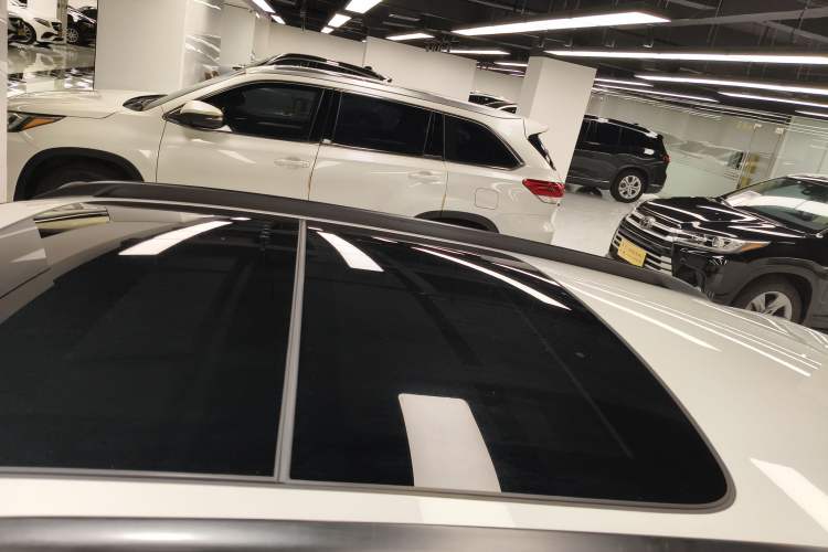 Used BMW X1 2013 sDrive18i Fashion Model Roof