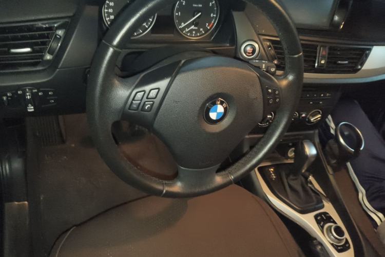 Used BMW X1 2013 sDrive18i Fashion Model Steering Wheel