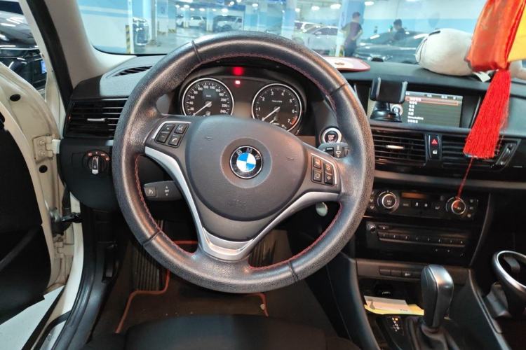 Used BMW X1 2013 sDrive18i Sport Design Package Steering Wheel