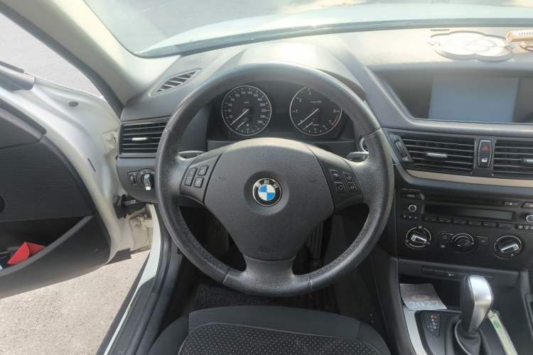 Used BMW X1 2013 sDrive18i Fashion Model Steering Wheel