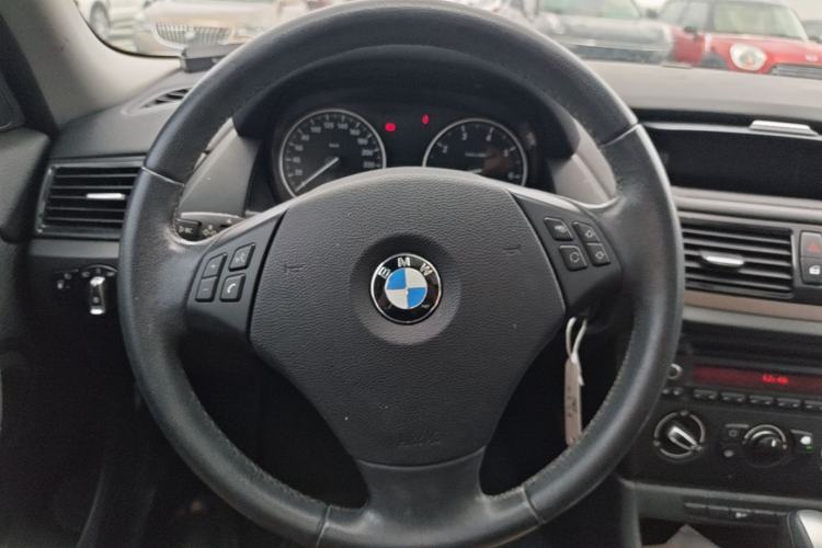 Used BMW X1 2013 sDrive18i Fashion Model Steering Wheel