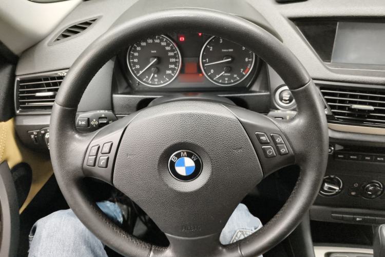 Used BMW X1 2013 sDrive18i Fashion Model Steering Wheel