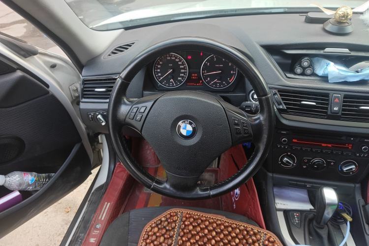Used BMW X1 2013 sDrive18i Fashion Model Steering Wheel