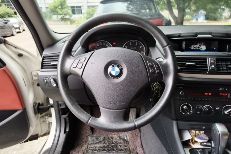 Used BMW X1 2013 sDrive18i Fashion Model Steering Wheel