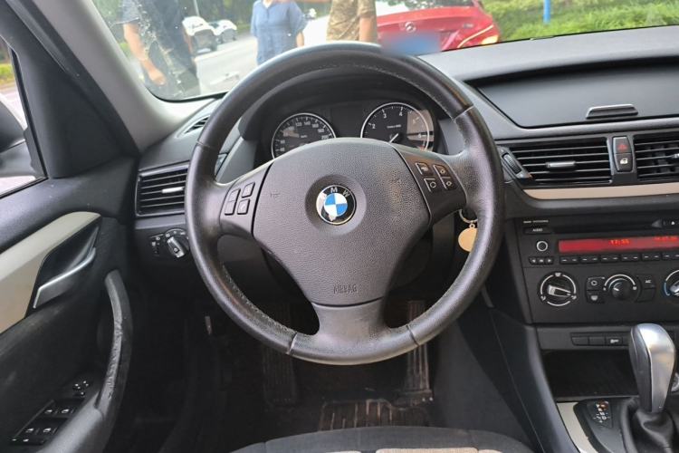 Used BMW X1 2013 sDrive18i Fashion Model Steering Wheel
