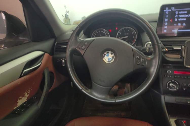 Used BMW X1 2013 sDrive18i Fashion Model Steering Wheel