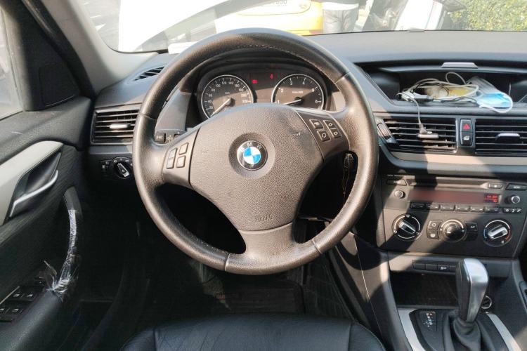 Used BMW X1 2013 sDrive18i Fashion Model Steering Wheel