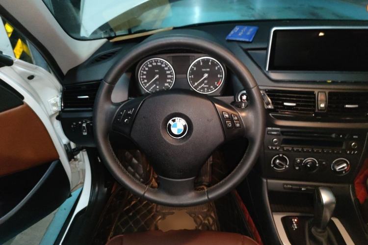 Used BMW X1 2013 sDrive18i Fashion Model Steering Wheel