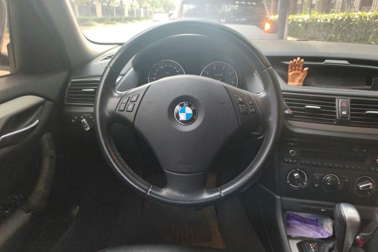 Used BMW X1 2013 sDrive18i Fashion Model Steering Wheel