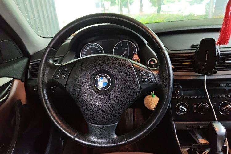 Used BMW X1 2013 sDrive18i Fashion Model Steering Wheel