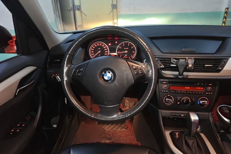 Used BMW X1 2013 sDrive18i Fashion Model Steering Wheel