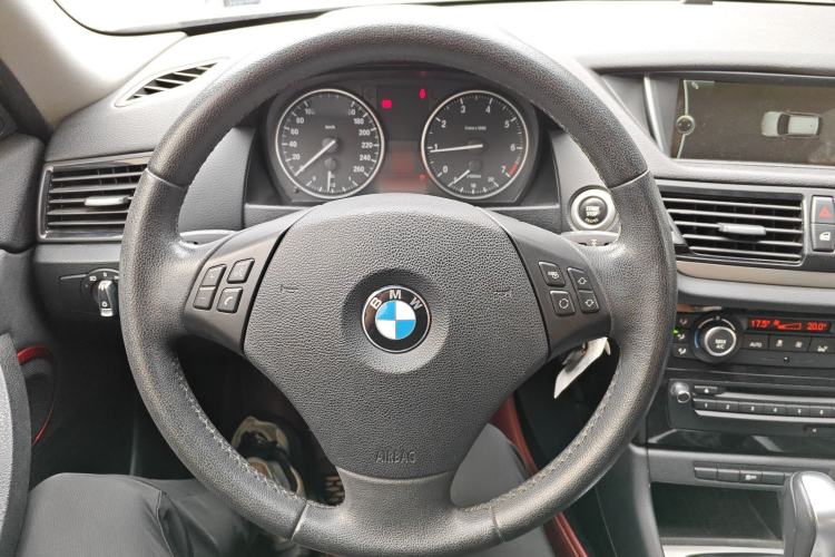 Used BMW X1 2013 sDrive18i Leading Model Steering Wheel