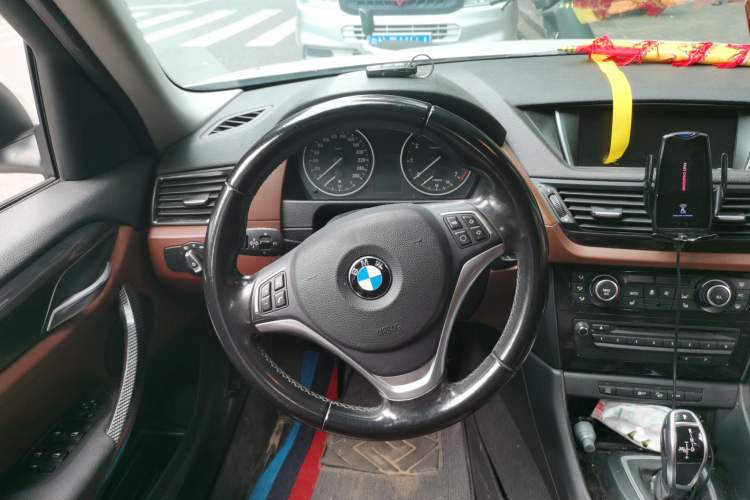 Used BMW X1 2013 xDrive20i X Design Package Steering Wheel