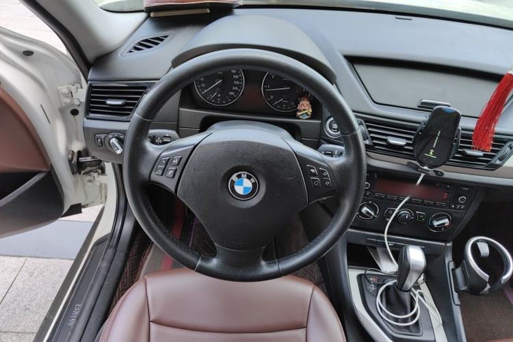Used BMW X1 2013 sDrive18i Fashion Model Steering Wheel