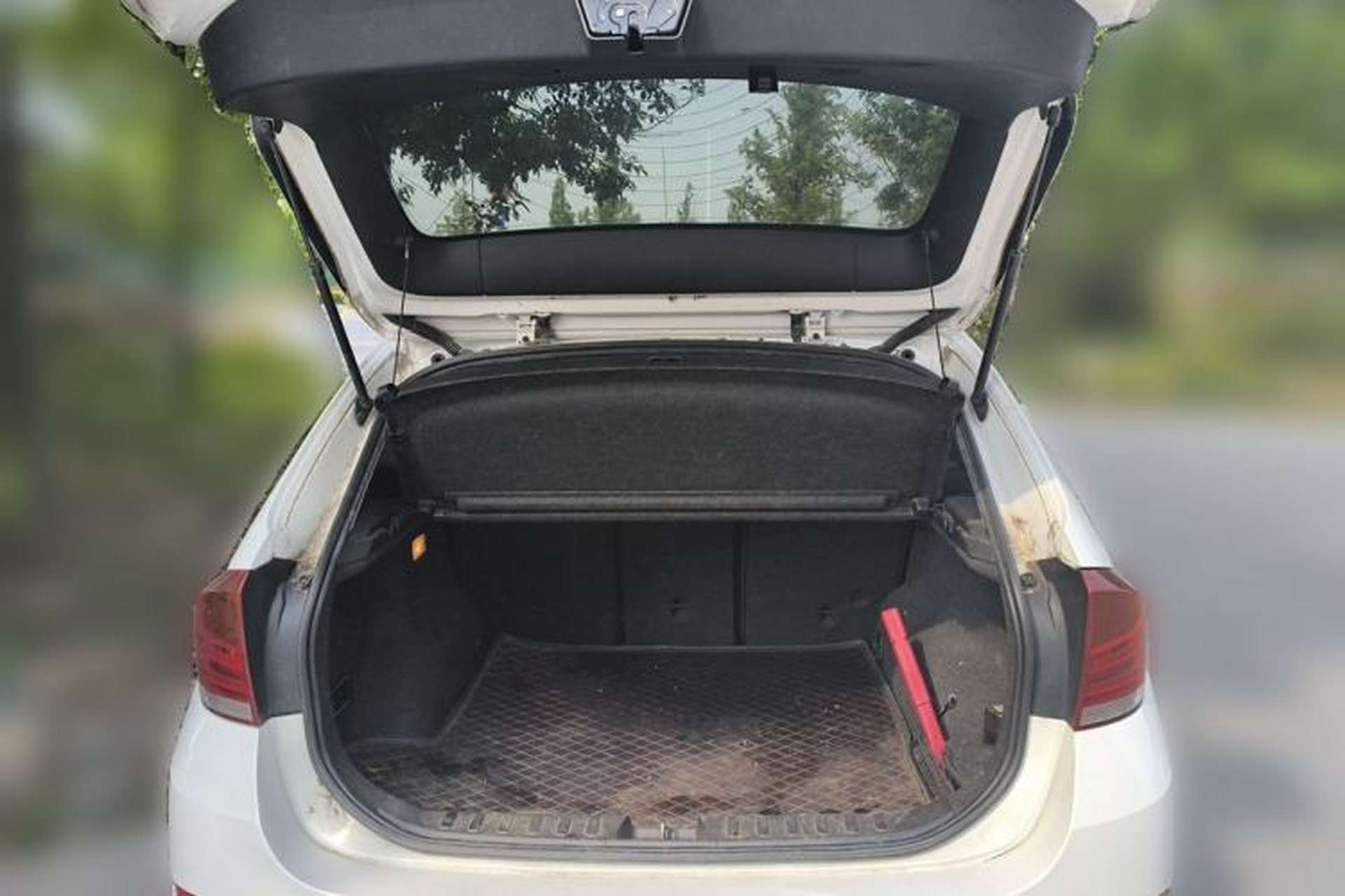 Used BMW X1 2013 sDrive18i Fashion Model Trunk