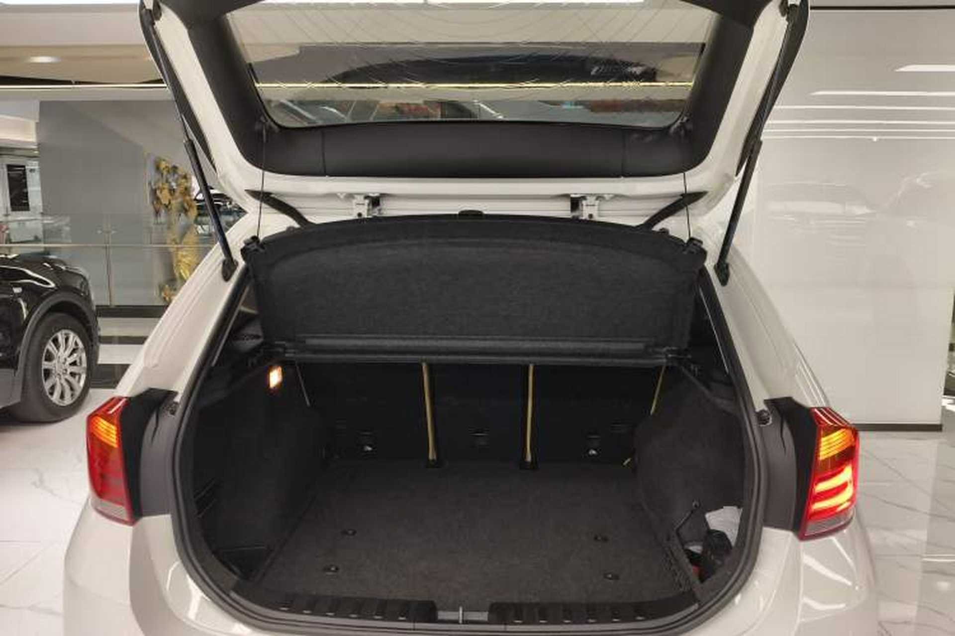 Used BMW X1 2013 sDrive18i Fashion Model Trunk