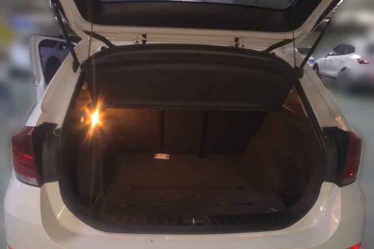 Used BMW X1 2013 sDrive18i Fashion Model Trunk