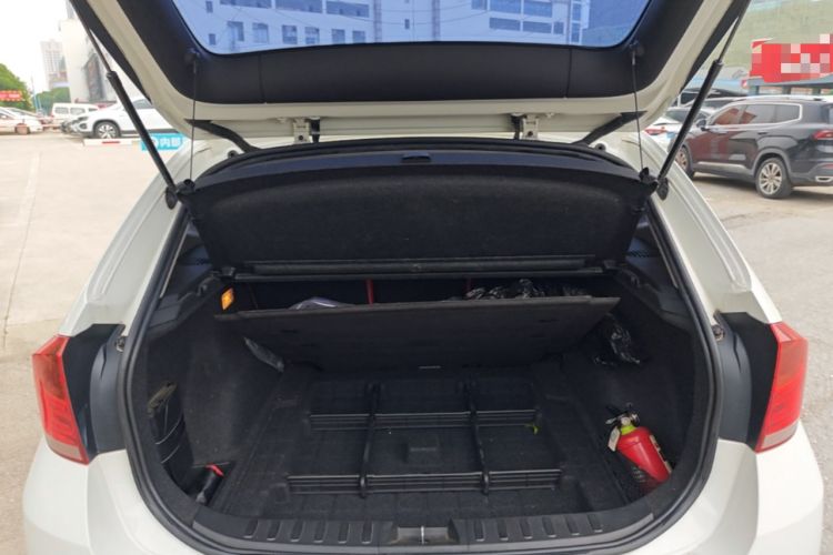 Used BMW X1 2013 sDrive20i Sports Design Package Trunk