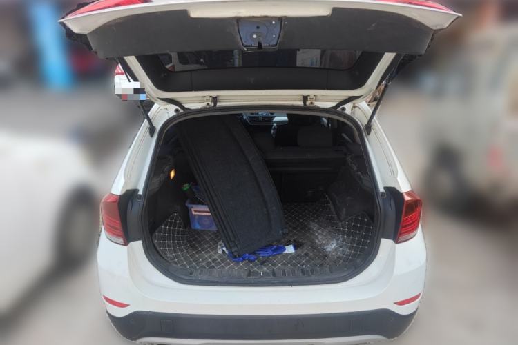 Used BMW X1 2013 sDrive18i Fashion Model Trunk