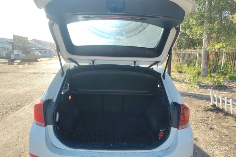 Used BMW X1 2013 sDrive18i Fashion Model Trunk